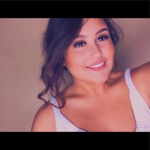 Meet your Posher, Reyna